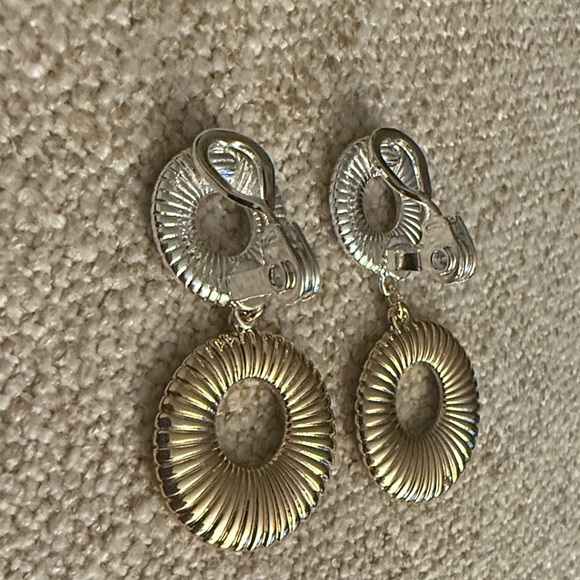 Napier Two-Tone Clip-On Earrings Boho Earrings casual occasions earrings - Picture 4 of 7